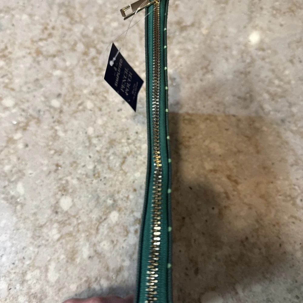 The Unbranded Brand pencil case